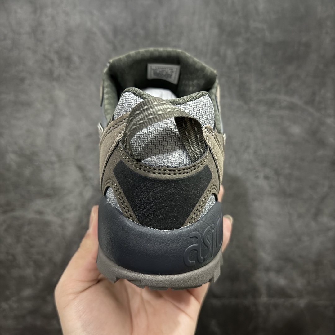 图片[4]-【公司级】亚瑟士 ASICS GEL-PICKAX 登山 户外运动 抗冲击支撑 减震防滑耐磨轻便 徒步鞋 男款 日蚀黑 轻便旅游鞋。秋天踏秋一直在穿这双，上脚最直观的感受就是鞋楦，平时穿一些其他品牌的户外鞋，总会或宽或窄，但是这双的鞋楦真的是刚刚好。作为户外鞋鞋底一定要耐磨+防滑，所以橡胶鞋头+橡胶鞋底，是必备的，而且底子越厚安全感越强，但相应的贴合感就越差，鞋身就越重，这双的鞋底厚度刚刚好，而且整双鞋没有拖沓感，脚部贴合的舒适感是很明显的，感觉设计师是真的研究过亚洲人的脚型，诚意十足。 尺码：36-45含半码-选品中心