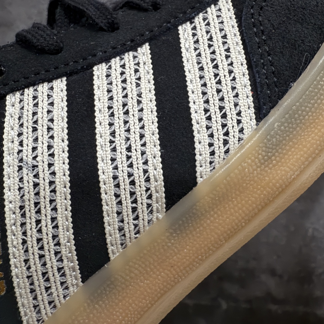 图片[5]-【神版】adidas Originals Gazelle INdoor 三叶草休闲防滑耐磨低帮板鞋 蕾丝纹 黑色麂皮 纯原出货 货号：JI2755 鞋头出色设计 塑就出众贴合感 稳固的后跟贴合足部曲线设计 软弹舒适 不易磨脚 橡胶鞋底配合防滑纹路设计 平稳抓地 货号： JI2755 尺码： 35.5 36 36.5 37.5 38 38.5 39.5 40 40.5 41.5 42 42.5 43 44-选品中心