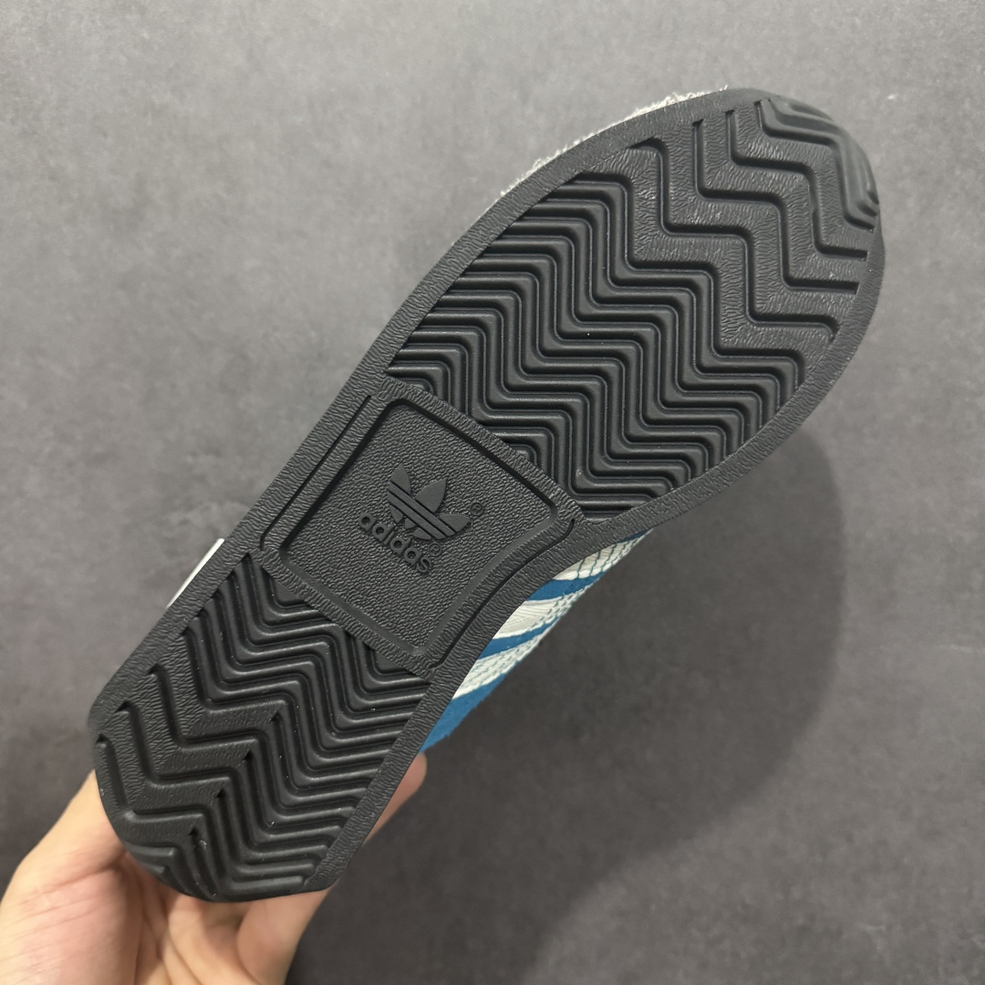 图片[9]-【纯原福利】Song for the Mute x AD Originals SFTM-003 联名款复古慢跑鞋 Originals与时装品牌Song for the Mute即将迎来第三个合作系列 这个系列主打的也是怀旧的氛围 采用了Country OG这个诞生于上世纪70年代的鞋款 尼龙和绒面革的梦幻拼接 低调而富有质感 呈现SFTM一贯的面料美学 三款不同风格的配色 亮点十足的斑点鞋带 体现怀旧主义和前卫设计无缝交织 鞋款采用了低帮的造型 方便日常穿着 同时对于外底做了处理 皮革材质和尼龙布材质的组合也更具是时代感 系列此次会推出三个配色 分别以蓝、黑、灰色为主 雾霾灰IH7519 阴阳灰ID3546 水月蓝ID3545 尺码：36 36.5 37 38 38.5 39 40 40.5 41 42 42.5 43 44 44.5 45-选品中心