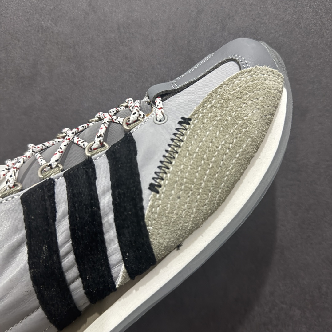 图片[5]-【纯原福利】Song for the Mute x AD Originals SFTM-003 联名款复古慢跑鞋 Originals与时装品牌Song for the Mute即将迎来第三个合作系列 这个系列主打的也是怀旧的氛围 采用了Country OG这个诞生于上世纪70年代的鞋款 尼龙和绒面革的梦幻拼接 低调而富有质感 呈现SFTM一贯的面料美学 三款不同风格的配色 亮点十足的斑点鞋带 体现怀旧主义和前卫设计无缝交织 鞋款采用了低帮的造型 方便日常穿着 同时对于外底做了处理 皮革材质和尼龙布材质的组合也更具是时代感 系列此次会推出三个配色 分别以蓝、黑、灰色为主 雾霾灰IH7519 阴阳灰ID3546 水月蓝ID3545 尺码：36 36.5 37 38 38.5 39 40 40.5 41 42 42.5 43 44 44.5 45-选品中心