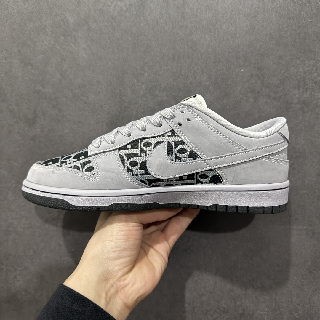 【定制版】Nk SB Dunk Low 迪奥 x TS三方联名 帆布灰勾 周年高端定制 低帮休闲板鞋  KK1333-029
