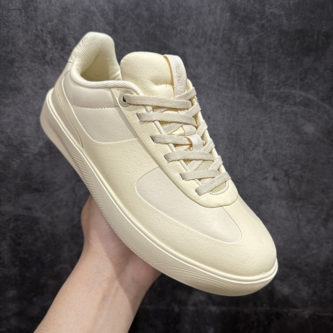 图片[3]-【PB纯原】lululemon Cityverse 露露乐檬极简主义减震耐磨低帮生活休闲鞋 Cityverse将运动性能融入经典休闲鞋中，中底提供出色缓震，并贴合足部曲线，带来全天候的舒适感。鞋面采用两种材质拼接，且前半部分采用热熔压胶处理，无任何缝线，保留了鞋身整体性。模制泡沫的鞋垫带来上乘的脚感，在平日休闲穿着时不会磨脚，也能提供轻质软弹的效果。25年来，lululemon一直秉持“感受为先”的设计理念，并相信更好的感受带来更好的表现。此次男鞋的设计亦是如此。投入多年研究，针对男性在不同运动场景中的脚步形态设计了不同鞋履款式。同时，还进行了生物力学与形态学研究，为“他”带来更好的贴合度和感受。尺码：36 36.5 37.5 38 38.5 39 40 40.5 41 42 42.5 43 44-选品中心