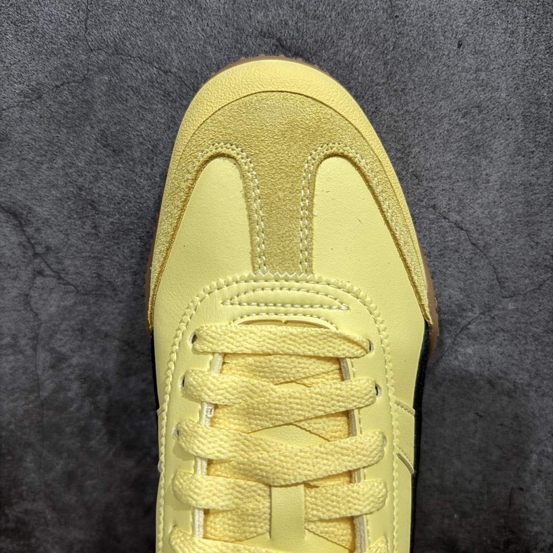 图片[5]-【纯原M版】Puma Bella UT Leather 彪马薄底系列 复古运动休闲跑鞋 升级版本 细节材料全方位 鞋面设计轻量透气 提供了舒适性和穿着感受 柔软内里材质 穿着更加舒适 橡胶鞋底提供持久的牵引力 货号： 402186 05 尺码： 36 36.5 37.5 38 38.5 39 40 40.5 41 42 42.5 43 44 45-选品中心