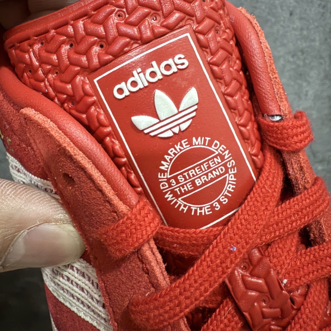 图片[7]-【渠道纯原版】AD Gazelle Indoor Trainers 羚羊内训系列低帮复古百搭休闲运动德训风板鞋 红白JI2756 市场最高版本 完美还原zp细节，注意区别市场任何版本，完全不是一路货色‼️ 全鞋原材料打造，无任何色差，正确鞋型，后跟港宝材料定型，正确微透生胶大底，反口内里头层细腻小牛皮，纸板中底 鞋垫背胶，侧面正确烫金压印字母，所有细节完美还原‼️ 尺码：35 36 36.5 37 38 38.5 39 40 40.5 41 42 42.5 43 44 44.5 45-选品中心