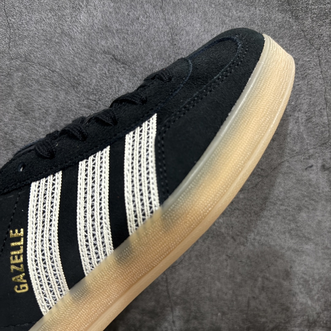 图片[6]-【渠道纯原版】AD Gazelle Indoor Trainers 羚羊内训系列低帮复古百搭休闲运动德训风板鞋 黑白JI2755 市场最高版本 完美还原zp细节，注意区别市场任何版本，完全不是一路货色‼️ 全鞋原材料打造，无任何色差，正确鞋型，后跟港宝材料定型，正确微透生胶大底，反口内里头层细腻小牛皮，纸板中底 鞋垫背胶，侧面正确烫金压印字母，所有细节完美还原‼️ 尺码：35 36 36.5 37 38 38.5 39 40 40.5 41 42 42.5 43 44 44.5 45-选品中心