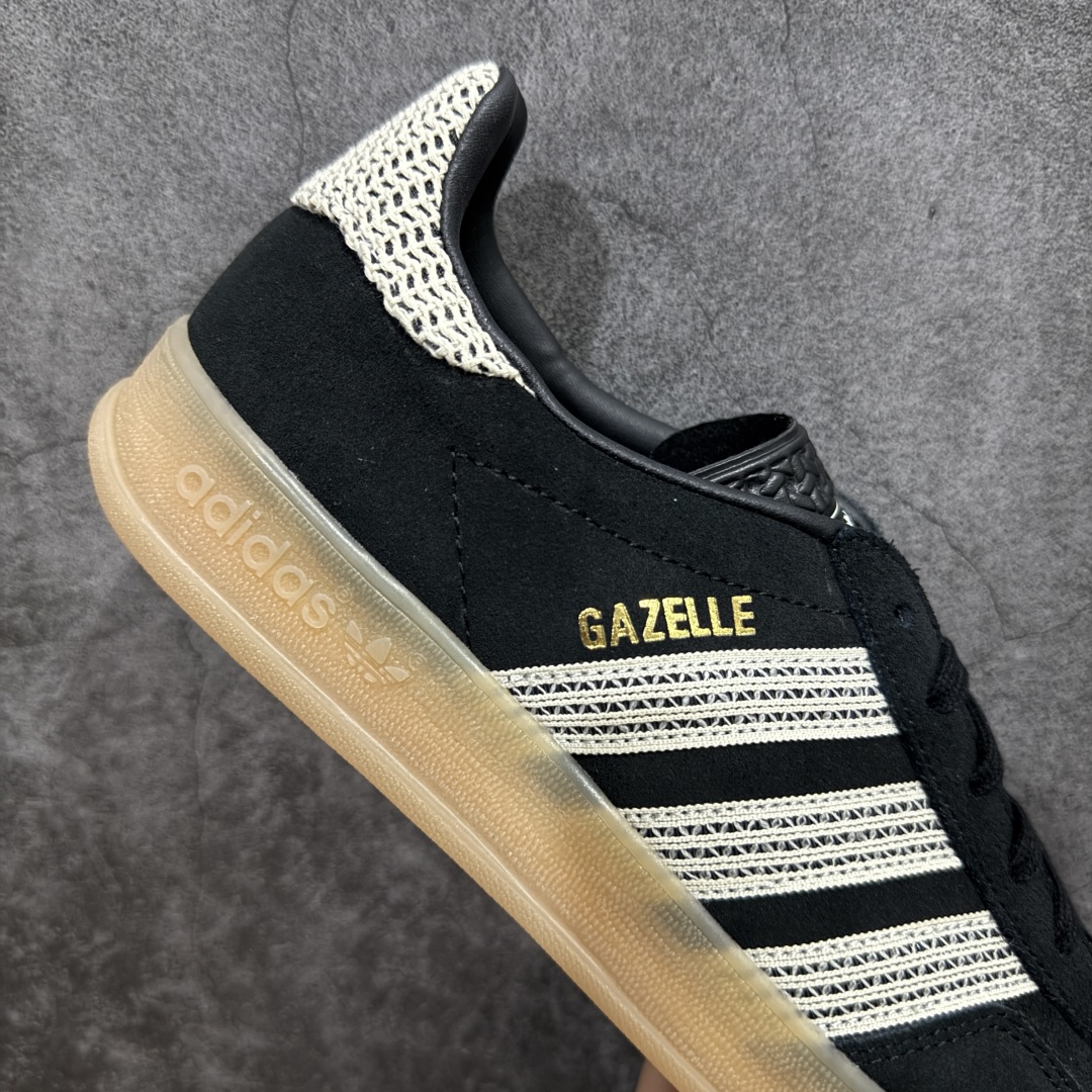 图片[7]-【渠道纯原版】AD Gazelle Indoor Trainers 羚羊内训系列低帮复古百搭休闲运动德训风板鞋 黑白JI2755 市场最高版本 完美还原zp细节，注意区别市场任何版本，完全不是一路货色‼️ 全鞋原材料打造，无任何色差，正确鞋型，后跟港宝材料定型，正确微透生胶大底，反口内里头层细腻小牛皮，纸板中底 鞋垫背胶，侧面正确烫金压印字母，所有细节完美还原‼️ 尺码：35 36 36.5 37 38 38.5 39 40 40.5 41 42 42.5 43 44 44.5 45-选品中心