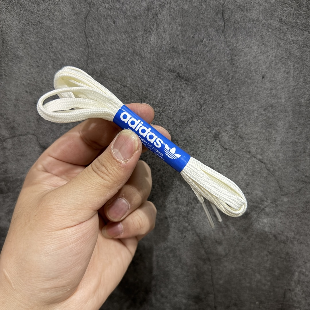 图片[9]-【渠道纯原版】AD Gazelle Indoor Trainers 羚羊内训系列低帮复古百搭休闲运动德训风板鞋 黑白JI2755 市场最高版本 完美还原zp细节，注意区别市场任何版本，完全不是一路货色‼️ 全鞋原材料打造，无任何色差，正确鞋型，后跟港宝材料定型，正确微透生胶大底，反口内里头层细腻小牛皮，纸板中底 鞋垫背胶，侧面正确烫金压印字母，所有细节完美还原‼️ 尺码：35 36 36.5 37 38 38.5 39 40 40.5 41 42 42.5 43 44 44.5 45-选品中心