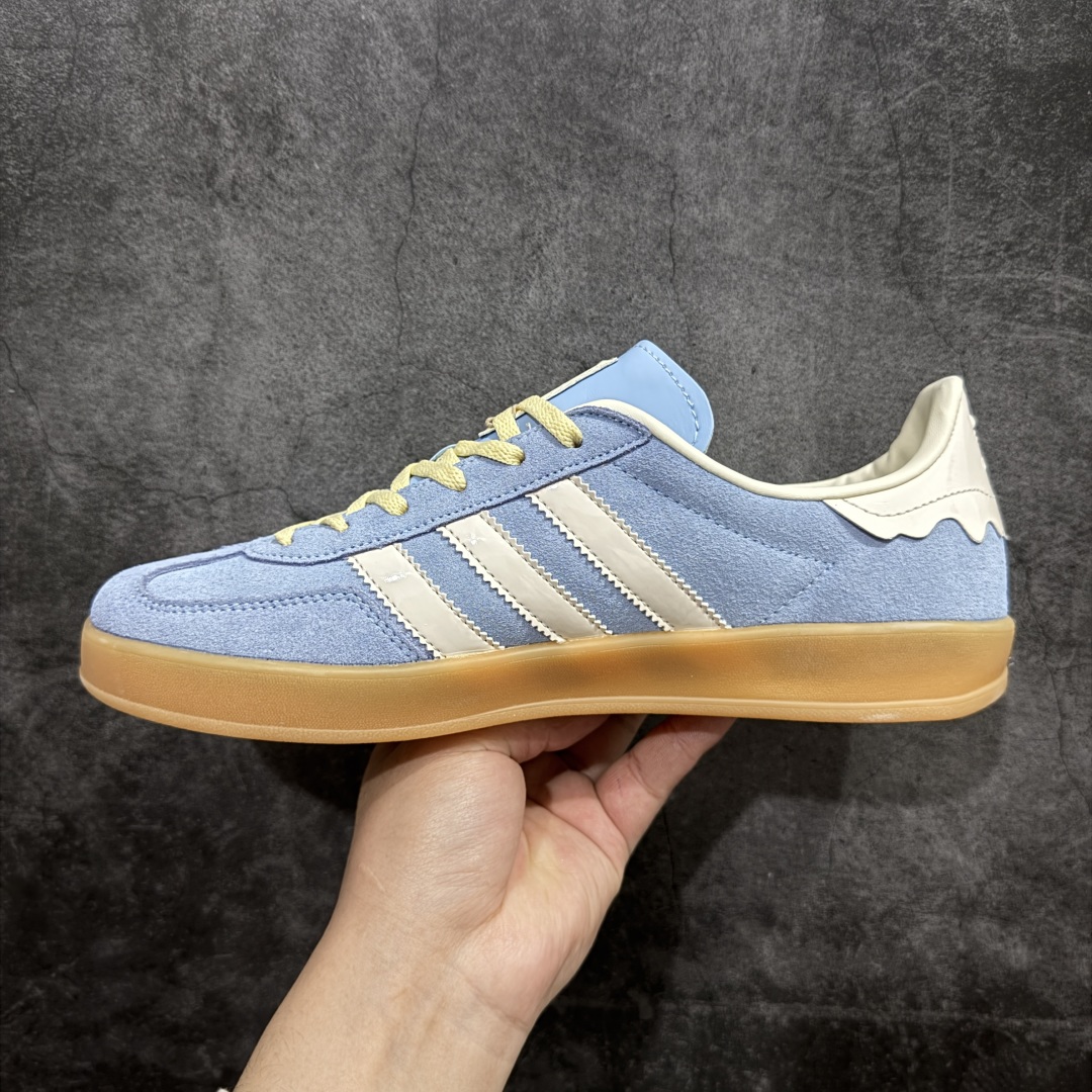 图片[2]-【神版】AD Gazelle Indoor Trainers 羚羊内训系列低帮复古百搭休闲运动德训风板鞋 JR8029 90年代经典的复刻版！自60年代以足球训练鞋面世以来,Gazelle就以其经典设计席卷全球。1991年版本的复刻,再造经典Gazelle。采用皮革打造,搭配浊色细节,让这款经典更加简约。 尺码：36 36⅔ 37⅓ 38 38⅔ 39⅓ 40 40⅔ 41⅓ 42 42⅔ 43⅓ 44 45-选品中心