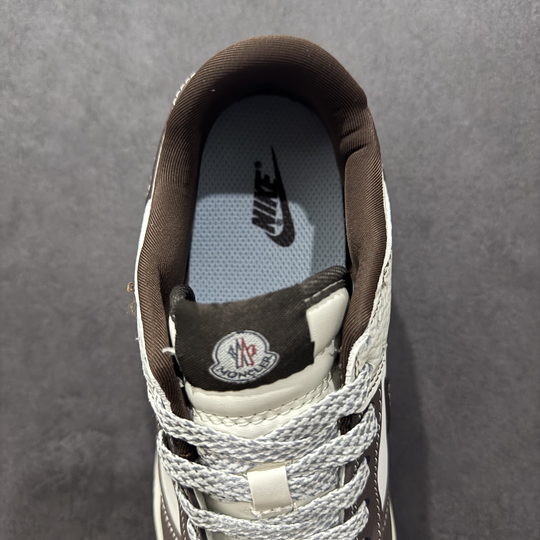 图片[7]-【定制版】Nk SB Dunk Low Moncler联名 奶白棕 周年高端定制 低帮休闲板鞋 AG3702-854  #定制鞋盒 大厂纯原品质出货 超高清洁度 皮料切割干净无任何毛边 细节完美   尺码：36 36.5 37.5 38 38.5 39 40 40.5 41 42 42.5 43 44 44.5 45-选品中心