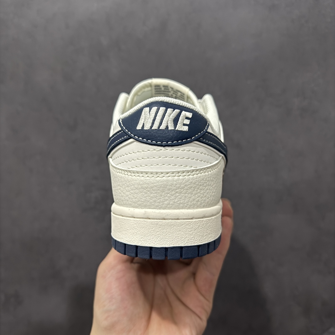图片[4]-【定制版】Nk SB Dunk Low Bape联名 海军蓝双小勾 周年高端定制 低帮休闲板鞋 XS6089-515  #定制鞋盒 大厂纯原品质出货 超高清洁度 皮料切割干净无任何毛边 细节完美   尺码：36 36.5 37.5 38 38.5 39 40 40.5 41 42 42.5 43 44 44.5 45-选品中心