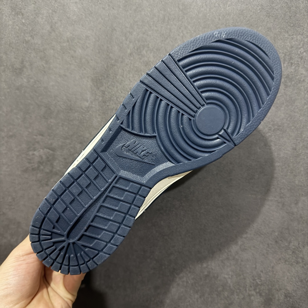 图片[9]-【定制版】Nk SB Dunk Low Bape联名 海军蓝双小勾 周年高端定制 低帮休闲板鞋 XS6089-515  #定制鞋盒 大厂纯原品质出货 超高清洁度 皮料切割干净无任何毛边 细节完美   尺码：36 36.5 37.5 38 38.5 39 40 40.5 41 42 42.5 43 44 44.5 45-选品中心