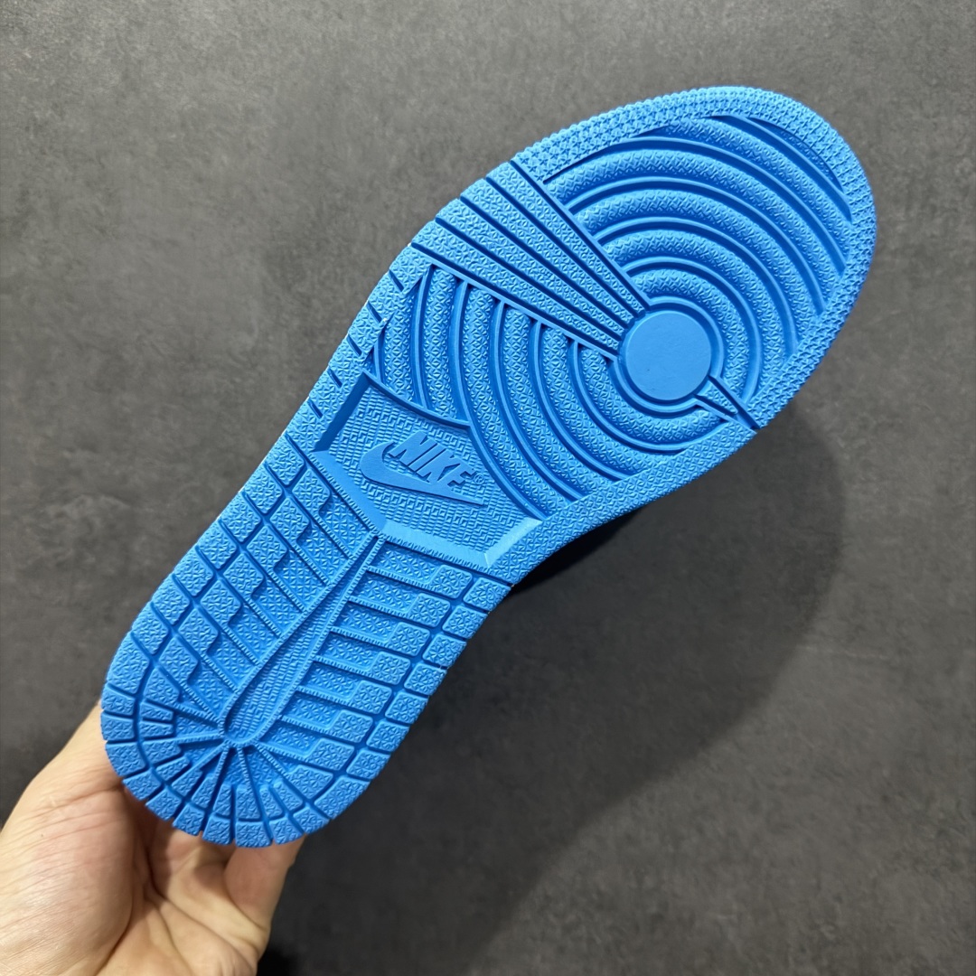 图片[9]-【定制版】Travis Scott x Fragment Design x Air Jordan 1 Low OG SP AJ1 乔1 哪吒联名 灵珠 低帮文化休闲板鞋 XS2025-066  #多方联名合作融合了Travis Scott 独特的音乐风格，藤原浩个性的设计风格以及Jordan品牌的经典元素 使其成为一双具有独特身份和价值的鞋子 清新而立体的外观加上联名标识更突出了其独特身份 这种配色方案显示出活力和时尚感 在视觉上引人注目 鞋身的质感和细腻的细节处理使其显得高端而格调十足 这款“倒钩”联名是设计与创意完美结合 融合多方的个性风格是一款备受瞩目的潮流鞋款  尺码：36 36.5 37.5 38 38.5 39 40 40.5 41 42 42.5 43 44 44.5 45-选品中心