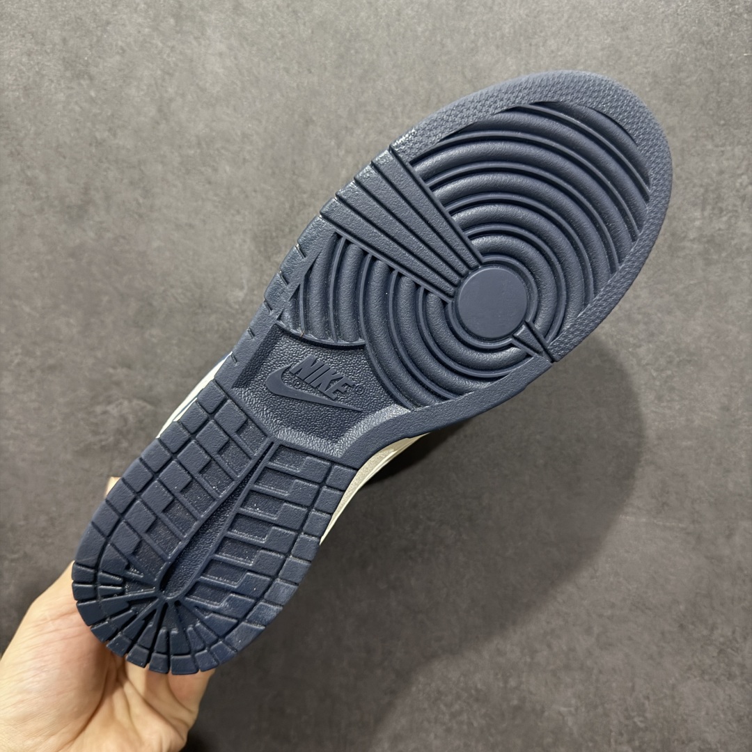 图片[9]-【定制版】Nk SB Dunk Low 迪奥系列 猪八灰勾 周年高端定制 低帮休闲板鞋 KK1333-033  定制鞋盒 大厂纯原品质出货 超高清洁度 皮料切割干净无任何毛边 细节完美   尺码：36 36.5 37.5 38 38.5 39 40 40.5 41 42 42.5 43 44 44.5 45-选品中心