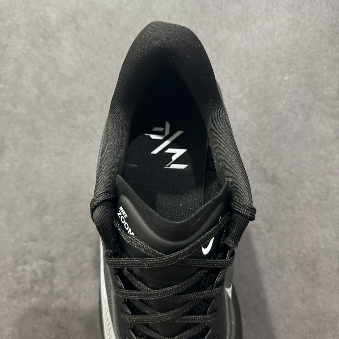 图片[7]-【公司级】NK ZoomX Invincible Run Flyknit 6 轻量跑鞋 飞织低帮休闲运动慢跑鞋 厚底增高 老爹鞋 此鞋专为短跑运动员而生 是为 5 至 10 公里距离的赛事和训练打造 整体设计采用流线型的轻质工程网眼材质构成鞋面 并与其他 Running 旗舰鞋款同样搭载全脚掌 ZoomX 缓冲中底 搭配 Pebax 物料与橡胶外底 ZoomX StreakFly 首发配色以Prototype呈现 其灵感是来自开发期间的磨损测试 透过编号的标记与内侧的预期跑步距离突出研发过程 货号： FN8454-001 尺码：36 36.5 37.5 38 38.5 39 40 40.5 41 42 42.5 43 44 45-选品中心