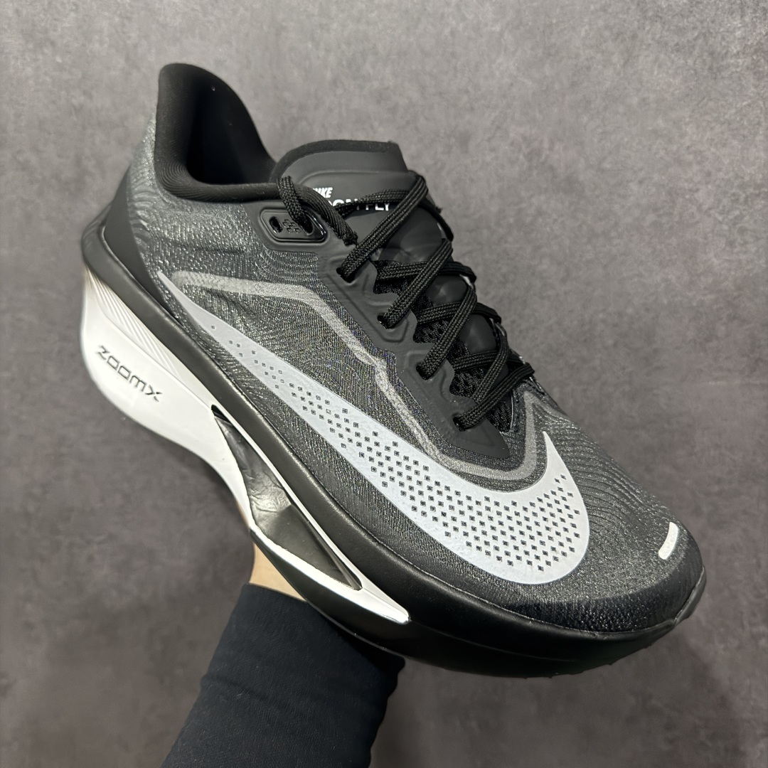 图片[3]-【公司级】NK ZoomX Invincible Run Flyknit 6 轻量跑鞋 飞织低帮休闲运动慢跑鞋 厚底增高 老爹鞋 此鞋专为短跑运动员而生 是为 5 至 10 公里距离的赛事和训练打造 整体设计采用流线型的轻质工程网眼材质构成鞋面 并与其他 Running 旗舰鞋款同样搭载全脚掌 ZoomX 缓冲中底 搭配 Pebax 物料与橡胶外底 ZoomX StreakFly 首发配色以Prototype呈现 其灵感是来自开发期间的磨损测试 透过编号的标记与内侧的预期跑步距离突出研发过程 货号： FN8454-001 尺码：36 36.5 37.5 38 38.5 39 40 40.5 41 42 42.5 43 44 45-选品中心