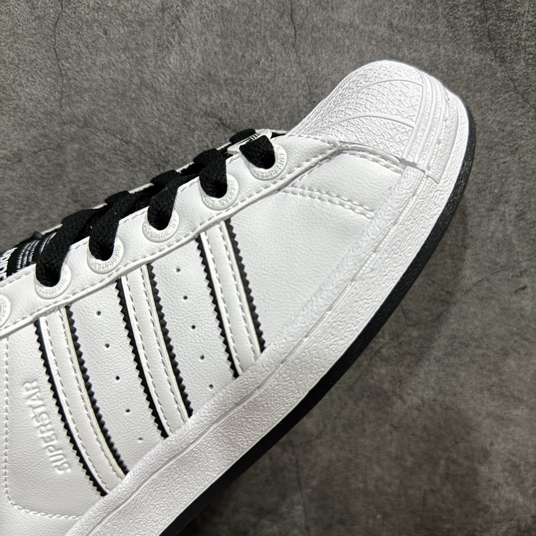 图片[6]-【公司级】AD Originals Superstar 经典复古贝壳头板鞋 JH5469 诞生于1969年 是第一双将全皮面鞋 身与橡胶鞋头结合在一起的低帮篮球鞋 Superstar最开始 是作为高帮篮球鞋Pro Model的低帮版本而出现的 但因为其独特和醒目的橡胶鞋头造型而让大家熟知 被大家形象地称为\\\”shelltoe\\\”贝壳头 在70年代的美国职业篮球场上 接近3/4的NBA球员都将这双Superstar作为场上用鞋 80年代之后 经过不断的改良和发展 Superstar逐渐成为横跨时装、音乐、街头文化、休闲和运动等各大领域的时尚潮鞋 尺码：35.5 36 36.5 37 38 38.5 39 40 40.5 41 42 42.5 43 44 44.5 45-选品中心