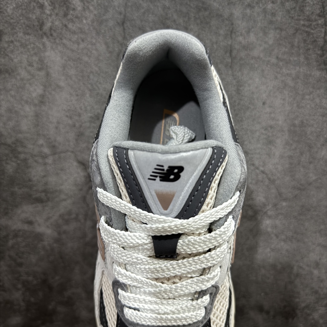 图片[8]-【纯原c版】New Balance M2010系列 新百伦 复古老爹风网布跑步休闲运动鞋 新百伦经典配色 沿袭了面世之初的经典科技 以ENCAP中底配以升级版 N-ERGY缓震物料 鞋面则采用特色的柔软麂皮搭以NewBalance经典的尼龙网布 低调中还原跑鞋本真 更年轻化的设计理念与材质 让新世代青年得以用全新视角体验经典鞋款的传奇魅力 货号：M2010GRY 尺码：36 37 37.5 38 38.5 39.5 40 40.5 41.5 42 42.5 43 44 45-选品中心