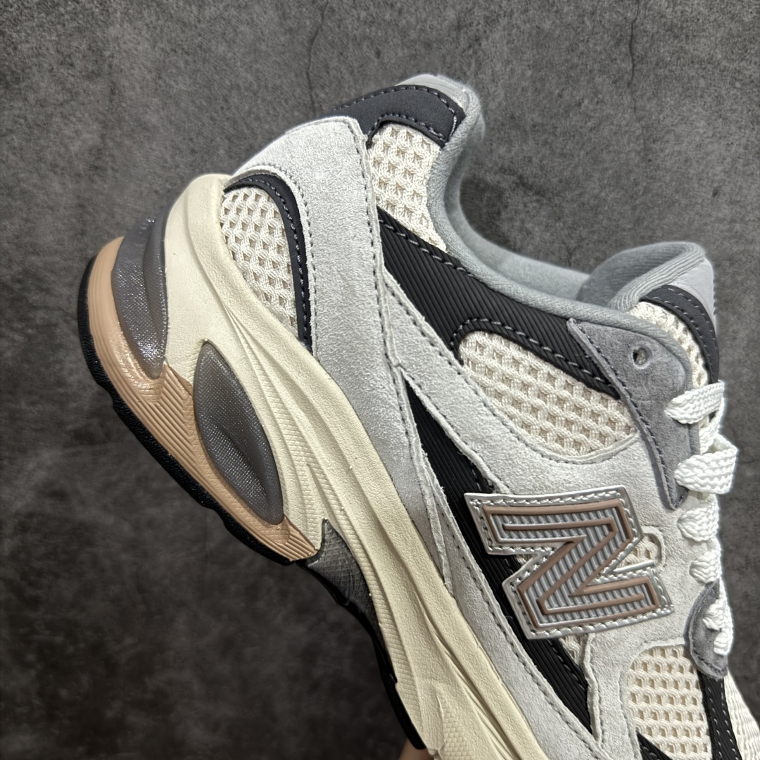 图片[7]-【纯原c版】New Balance M2010系列 新百伦 复古老爹风网布跑步休闲运动鞋 新百伦经典配色 沿袭了面世之初的经典科技 以ENCAP中底配以升级版 N-ERGY缓震物料 鞋面则采用特色的柔软麂皮搭以NewBalance经典的尼龙网布 低调中还原跑鞋本真 更年轻化的设计理念与材质 让新世代青年得以用全新视角体验经典鞋款的传奇魅力 货号：M2010GRY 尺码：36 37 37.5 38 38.5 39.5 40 40.5 41.5 42 42.5 43 44 45-选品中心