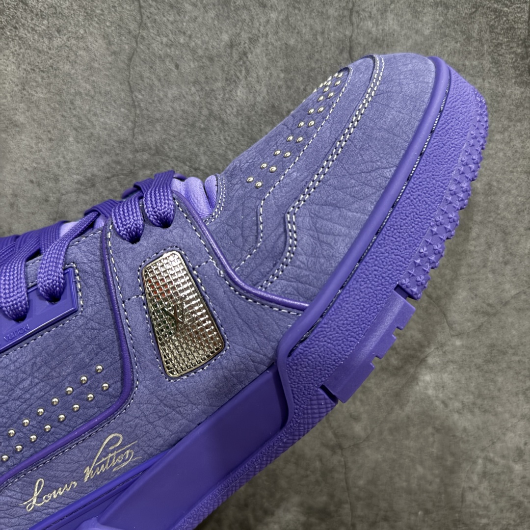 图片[6]-【海淘代购升级版】 现货当天可取 LV Trainer系列高奢运动鞋 新款芯片顶级 潮人必备单品 同步ZP官网空胶工艺 鞋舌、挂饰均镶嵌NFC芯片感应装置 正确胶片断点式设计 中底正确还原原版油印字母比例 1：1原楦格板、楦头、刀磨全新升级！ 独家订制顶级压纹麂皮 原版开模TPU大底 质感原版一致 垫脚聚米微料加透气英伦网布 披靡市场任何版本！细节完美呈现！ 代购指定版本 全新升级最新双盒包装 扫码秒进官网！ 全套包装配件同比原版 尺码： 38-46-选品中心