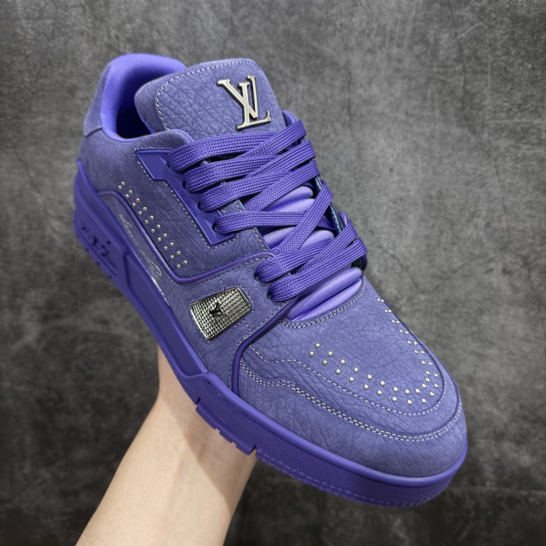 图片[3]-【海淘代购升级版】 现货当天可取 LV Trainer系列高奢运动鞋 新款芯片顶级 潮人必备单品 同步ZP官网空胶工艺 鞋舌、挂饰均镶嵌NFC芯片感应装置 正确胶片断点式设计 中底正确还原原版油印字母比例 1：1原楦格板、楦头、刀磨全新升级！ 独家订制顶级压纹麂皮 原版开模TPU大底 质感原版一致 垫脚聚米微料加透气英伦网布 披靡市场任何版本！细节完美呈现！ 代购指定版本 全新升级最新双盒包装 扫码秒进官网！ 全套包装配件同比原版 尺码： 38-46-选品中心