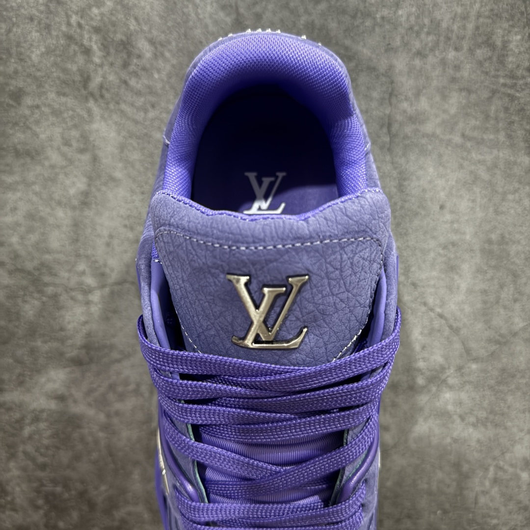图片[8]-【海淘代购升级版】 现货当天可取 LV Trainer系列高奢运动鞋 新款芯片顶级 潮人必备单品 同步ZP官网空胶工艺 鞋舌、挂饰均镶嵌NFC芯片感应装置 正确胶片断点式设计 中底正确还原原版油印字母比例 1：1原楦格板、楦头、刀磨全新升级！ 独家订制顶级压纹麂皮 原版开模TPU大底 质感原版一致 垫脚聚米微料加透气英伦网布 披靡市场任何版本！细节完美呈现！ 代购指定版本 全新升级最新双盒包装 扫码秒进官网！ 全套包装配件同比原版 尺码： 38-46-选品中心