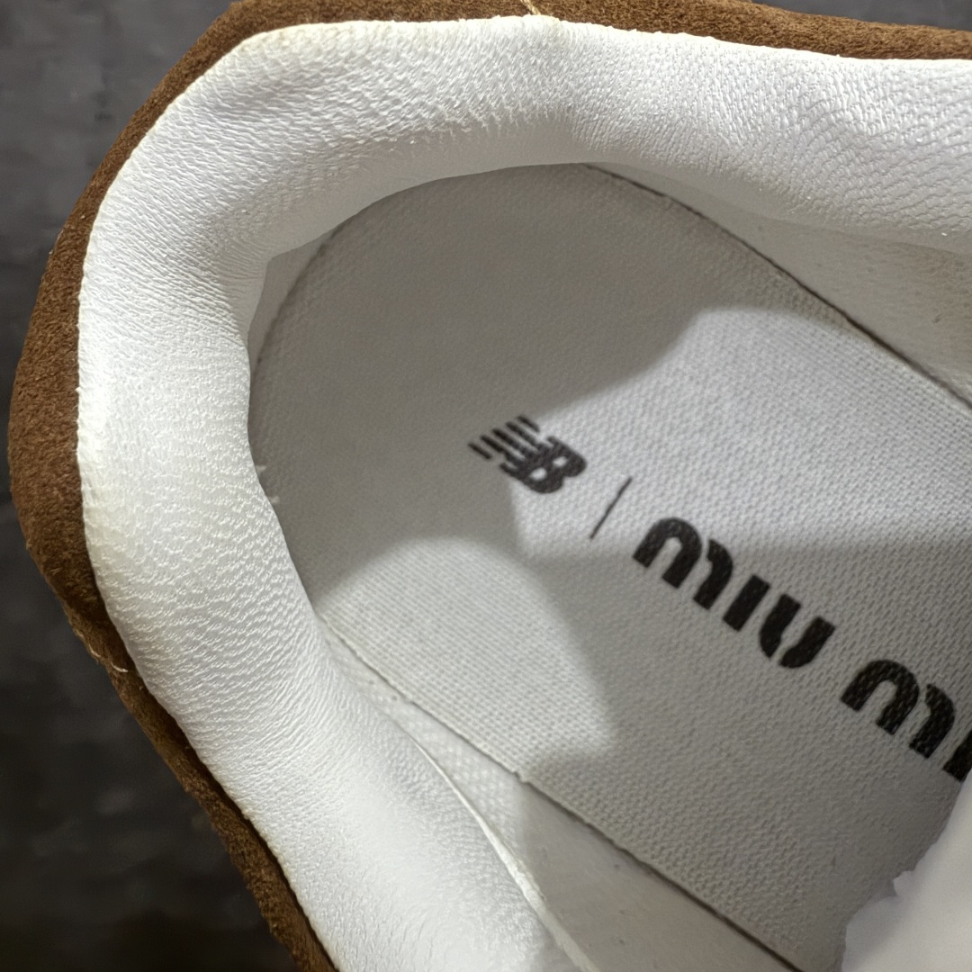 图片[7]-【LW纯原礼盒版】Miumiu x New Balance NB530 新百伦缪缪联名款复古运动鞋 全套原楦原纸板原厂数据开发 原厂三文治网纱 原装进口羊皮加羊反绒正确绒感卡色 正确中底拉帮中底纸板满印细节 冲裁组合 匠心打造 耗时两个月开发完成 工艺极其复杂难度可想而知 新开独立私模大底 全网唯一正确私模大底 高端零售专供产物 尺码：35 36 37 38 39 40 41 42 43 44 45-选品中心
