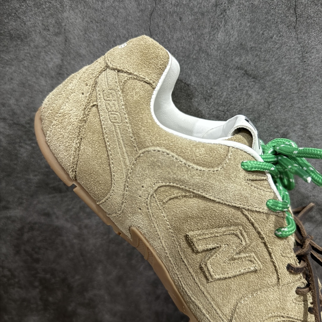 图片[7]-【LW纯原礼盒版】Miumiu x New Balance NB530 新百伦缪缪联名款复古运动鞋 全套原楦原纸板原厂数据开发 原厂三文治网纱 原装进口羊皮加羊反绒正确绒感卡色 正确中底拉帮中底纸板满印细节 冲裁组合 匠心打造 耗时两个月开发完成 工艺极其复杂难度可想而知 新开独立私模大底 全网唯一正确私模大底 高端零售专供产物 尺码：35 36 37 38 39 40 41 42 43 44 45-选品中心