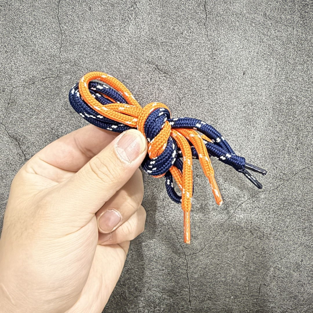 图片[10]-【LW纯原礼盒版】Miumiu x New Balance NB530 新百伦缪缪联名款复古运动鞋 全套原楦原纸板原厂数据开发 原厂三文治网纱 原装进口羊皮加羊反绒正确绒感卡色 正确中底拉帮中底纸板满印细节 冲裁组合 匠心打造 耗时两个月开发完成 工艺极其复杂难度可想而知 新开独立私模大底 全网唯一正确私模大底 高端零售专供产物 尺码：35 36 37 38 39 40 41 42 43 44 45-选品中心