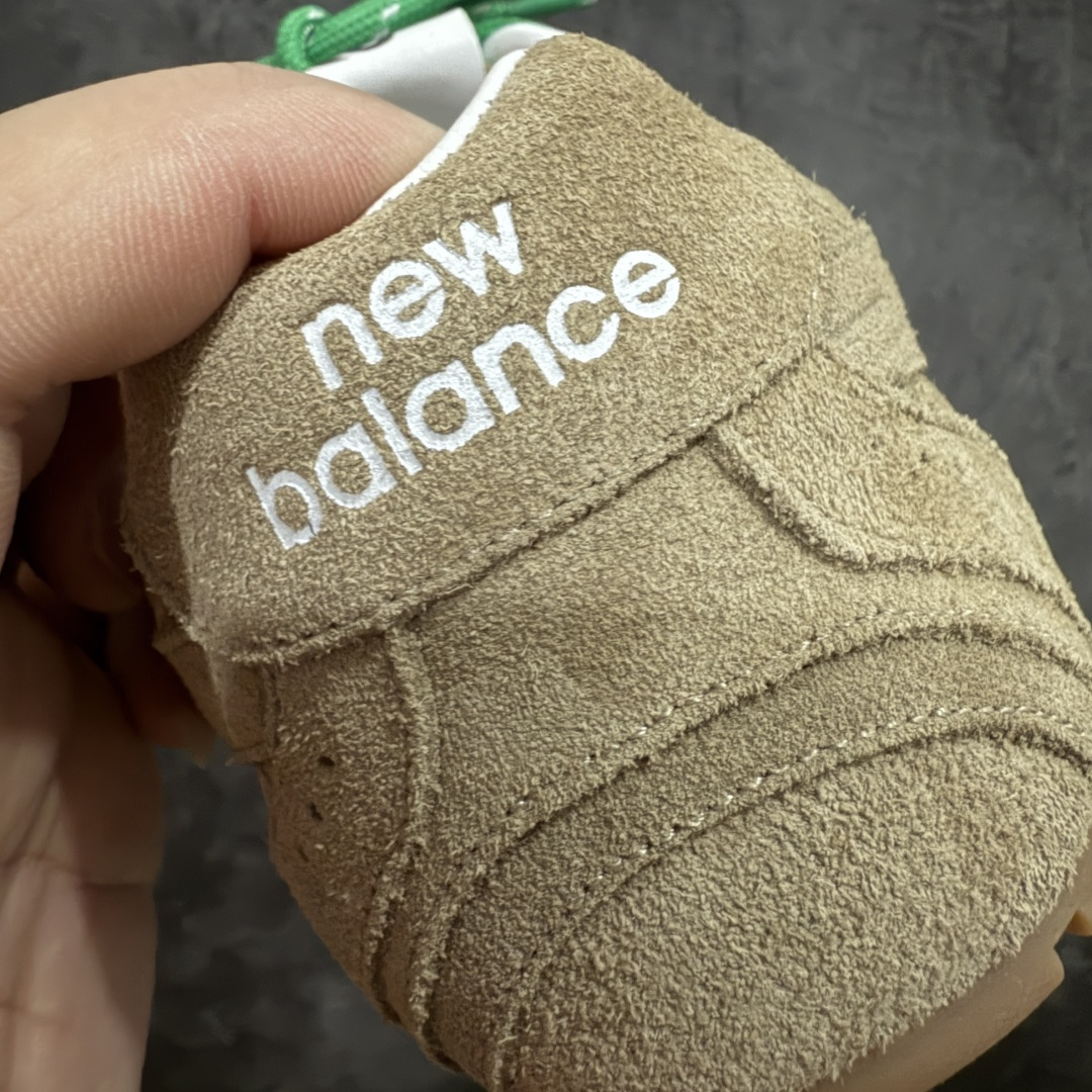 图片[2]-【LW纯原礼盒版】Miumiu x New Balance NB530 新百伦缪缪联名款复古运动鞋 全套原楦原纸板原厂数据开发 原厂三文治网纱 原装进口羊皮加羊反绒正确绒感卡色 正确中底拉帮中底纸板满印细节 冲裁组合 匠心打造 耗时两个月开发完成 工艺极其复杂难度可想而知 新开独立私模大底 全网唯一正确私模大底 高端零售专供产物 尺码：35 36 37 38 39 40 41 42 43 44 45-选品中心