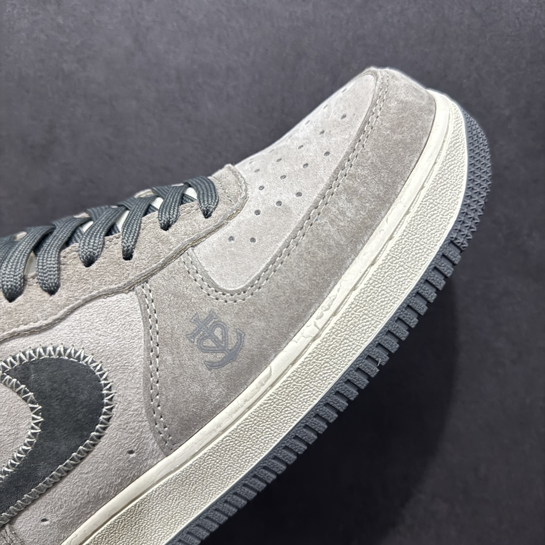 图片[5]-【定制版】Nk Air Force 1\’07 Low 暴力熊联名 灰刺绣勾 空军一号低帮休闲板鞋  #原楦头原纸板 原装鞋盒 定制五金配件 内置全掌气垫 原厂鞋底  货号：KK1988-047 尺码：36 36.5 37 38 38.5 39 40 40.5 41 42 42.5 43 44 44.5 45-选品中心