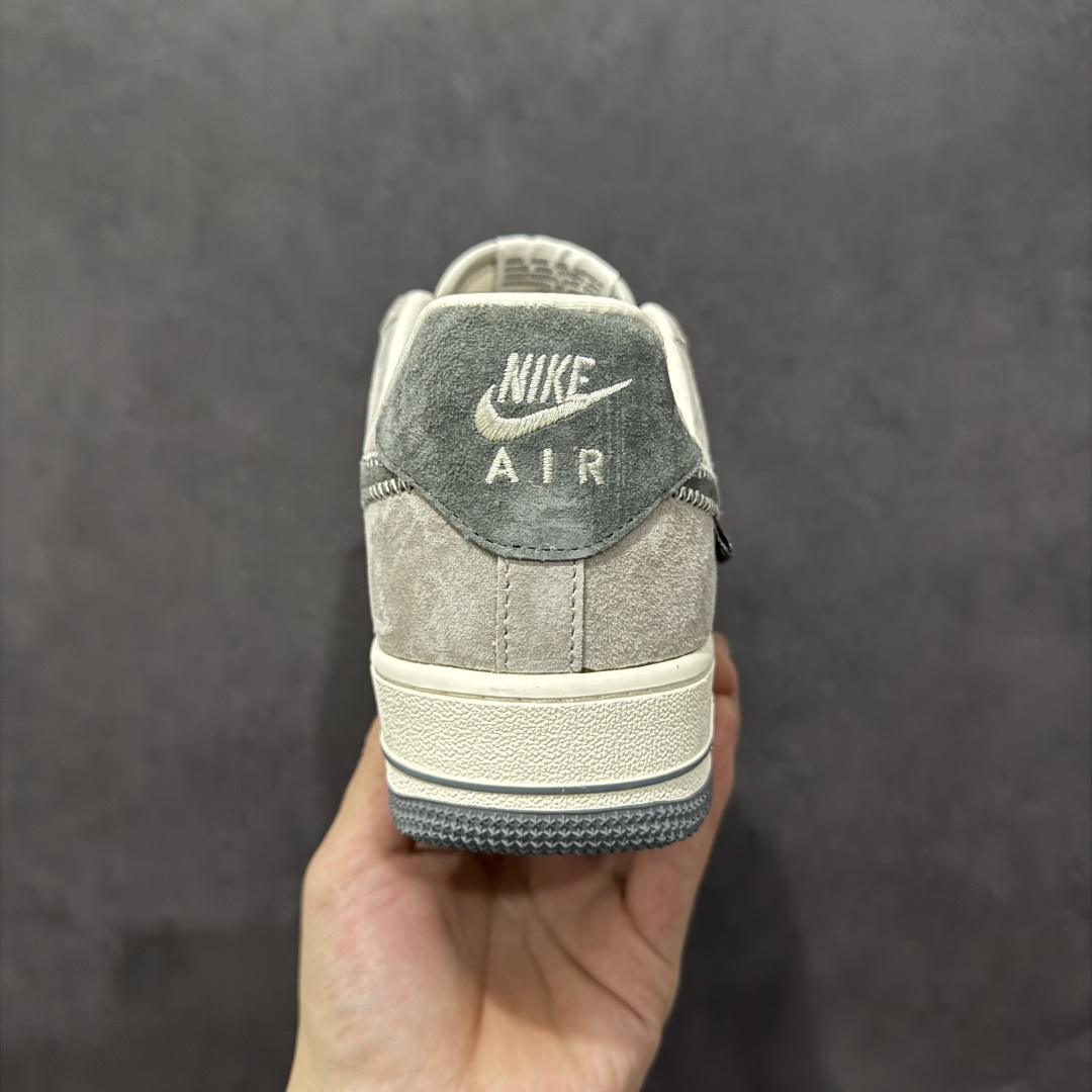 图片[4]-【定制版】Nk Air Force 1\’07 Low 暴力熊联名 灰刺绣勾 空军一号低帮休闲板鞋  #原楦头原纸板 原装鞋盒 定制五金配件 内置全掌气垫 原厂鞋底  货号：KK1988-047 尺码：36 36.5 37 38 38.5 39 40 40.5 41 42 42.5 43 44 44.5 45-选品中心