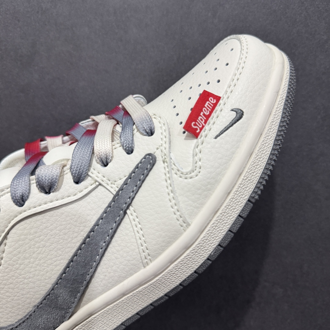图片[5]-【定制版】Travis Scott x Nike Air Jordan 1 Low x The North Face Air Jordan 1 Low 反转白灰红小钩翻毛倒钩 全鞋采用原装头层皮，用料扎实 精雕细琢 鞋型极致还原 飞翼3D打印改良 深度立体 四线中底拉帮皮料选材 钢印 背胶一应俱全 全新批次 原装原模大底全鞋原厂定制皮料，手感细腻正确折边工艺 完美细节诠释 货号：FC1688 212 尺码：36 36.5 37.5 38 38.5 39 40 40.5 41 42 42.5 43 44 44.5 45-选品中心