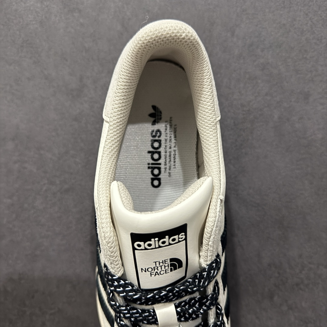 图片[7]-【定制版】Ad Superstar 三叶草低帮休闲百搭贝壳头板鞋 BZ2504 定制鞋盒 大厂流水作业生产 超高清洁度 皮料切割干净无任何毛边 细节完美   尺码：36 36.5 37.5 38 38.5 39 40 40.5 41 42 42.5 43 44 44.5 45-选品中心