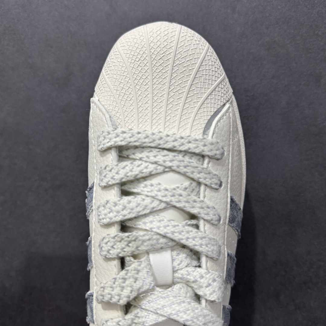 图片[8]-【定制版】AD Originals Superstar x DIOR 白灰红 采用全新头层拼接皮革材质 后跟采用特色3D立体印字 渠道正品订单 诠释市场最高工艺水平 全鞋进口头层皮料打造 区别市面普通真标版本，进出专柜无压力 货号：BZ2506 尺码：36-45-选品中心