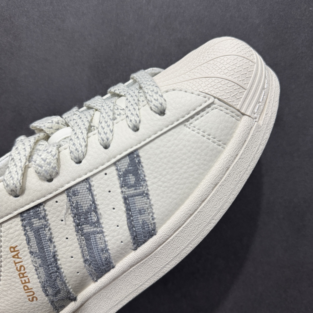 图片[5]-【定制版】AD Originals Superstar x DIOR 白灰红 采用全新头层拼接皮革材质 后跟采用特色3D立体印字 渠道正品订单 诠释市场最高工艺水平 全鞋进口头层皮料打造 区别市面普通真标版本，进出专柜无压力 货号：BZ2506 尺码：36-45-选品中心