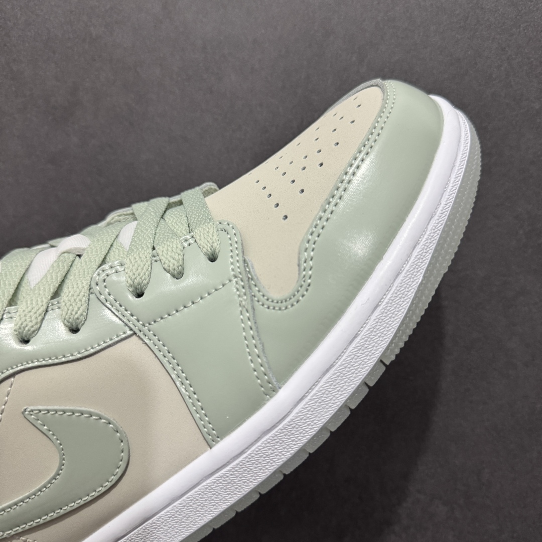 图片[5]-【K版】Air Jordan AJ1 Low 低帮 米绿 HF4078-100 全新流水线出品 全部原鞋开发 原楦原纸板开发 全鞋电脑针车 原厂内置全掌气垫 原盒内在原标 唯一Zp原版鞋带绑法 免检产品 全新2022版型 全头层皮料 完美零毛边处理 原厂配置全掌气垫 价格定位良心 几十个配色陆续出货 尺码：36 36.5 37.5 38 38.5 39 40 40.5 41 42 42.5 43 44 44.5 45 46 47.5-选品中心