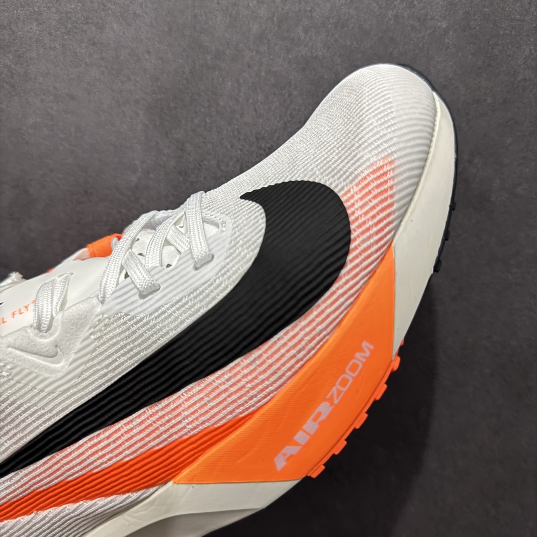 图片[5]-NIKE Zoom Rival Fly 4 耐克超弹轻盈跑步鞋 实拍首发   #鞋款搭载 Flyknit 材料 打造出众弹性 易于穿脱。采用React技术 轻盈耐穿泡绵打造,铸就出众回弹的顺畅迈步体验。 货号： FV6040 104  尺码：36-45带半码-选品中心