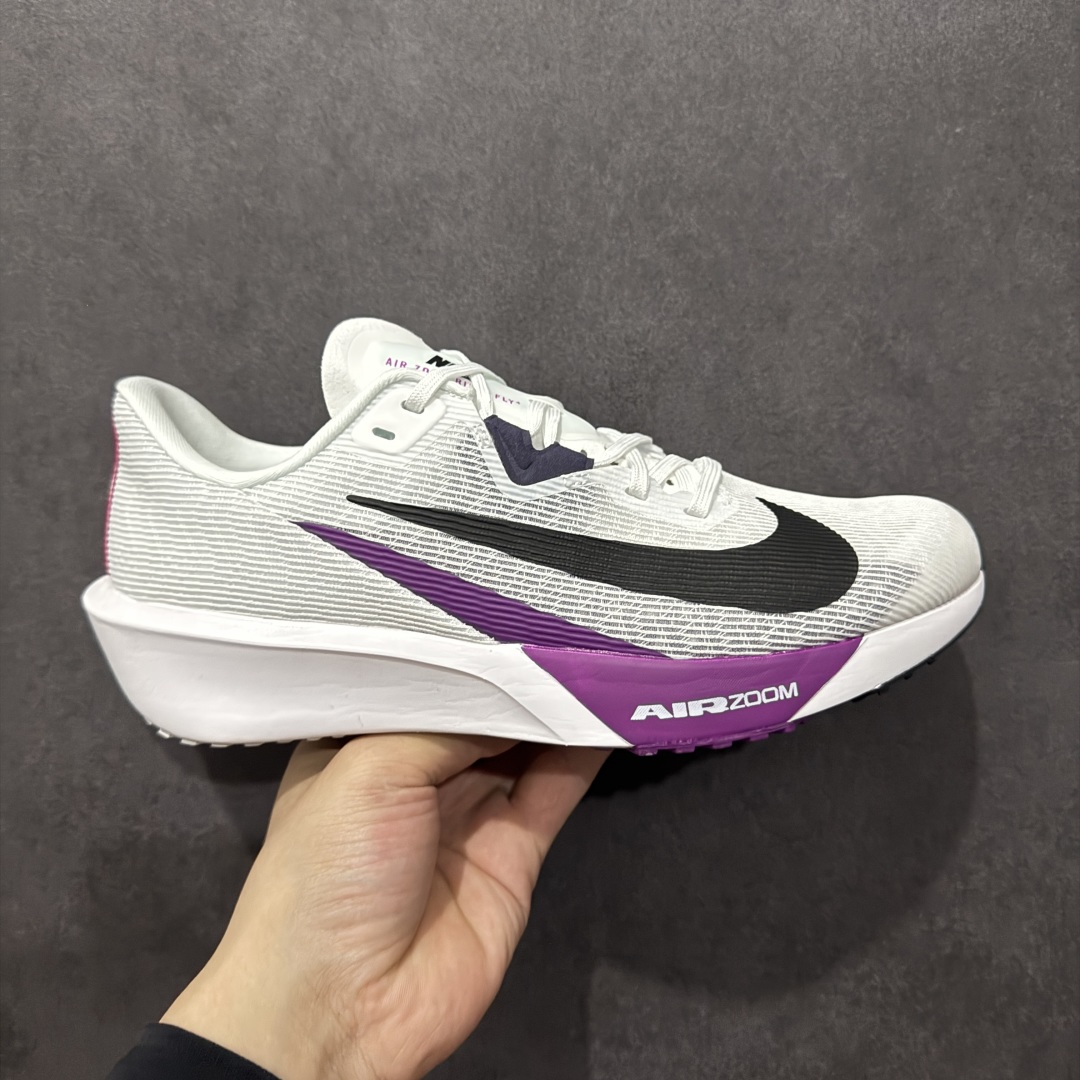 NIKE Zoom Rival Fly 4 耐克超弹轻盈跑步鞋 实拍首发   #鞋款搭载 Flyknit 材料 打造出众弹性 易于穿脱。采用React技术 轻盈耐穿泡绵打造,铸就出众回弹的顺畅迈步体验。 货号: FV6040 100  尺码:39-45带半码-选品中心