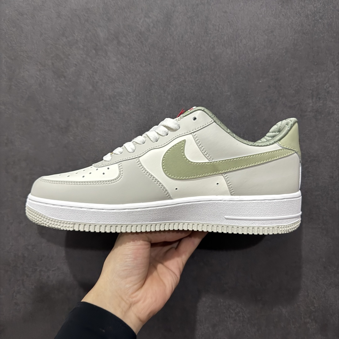 图片[2]-【定制版】Nike Air Force 1 Low 蛇年限定 原楦头原纸板 打造纯正空军版型 专注外贸渠道 全掌内置蜂窝气垫 原盒配件 原厂中底钢印、拉帮完美 货号：FV6000 131 尺码：35.5 36 36.5 37.5 38 38.5 39 40 40.5 41 42 42.5 43 44 45-选品中心