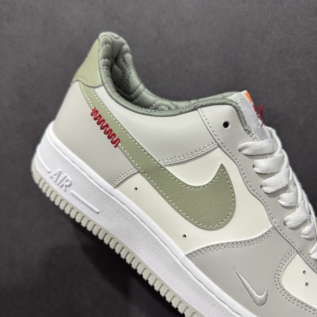 图片[6]-【定制版】Nike Air Force 1 Low 蛇年限定 原楦头原纸板 打造纯正空军版型 专注外贸渠道 全掌内置蜂窝气垫 原盒配件 原厂中底钢印、拉帮完美 货号：FV6000 131 尺码：35.5 36 36.5 37.5 38 38.5 39 40 40.5 41 42 42.5 43 44 45-选品中心