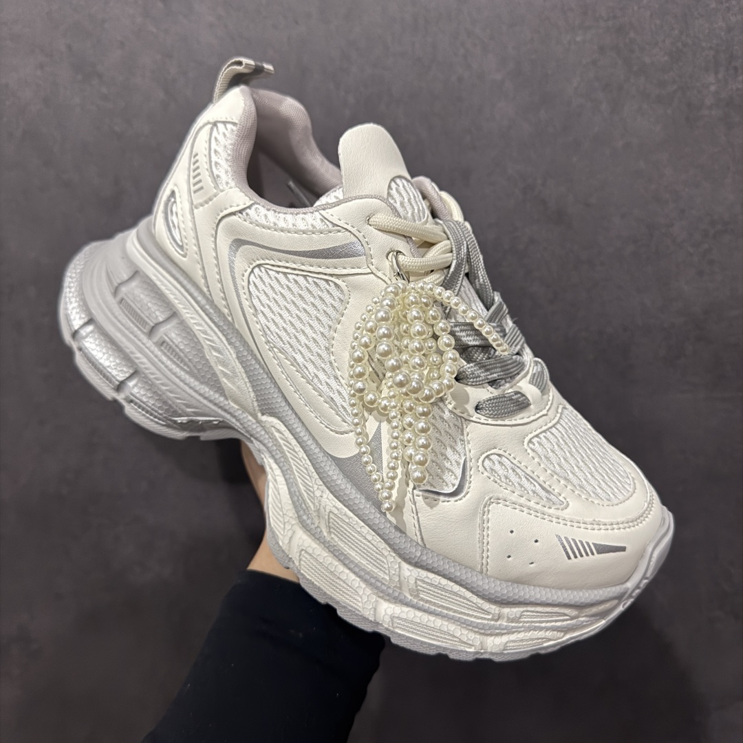 图片[3]-【广东纯原版本】GG-CC Chunky Low白鹿同款独星球 2024新款GGCC低帮复古厚底增高老爹鞋 时髦look轻松定格 不费力展现率性氛围 原版正确大底 高档银盒 酷帅机能风不规则设计大底 8CM 增高厚底 大长腿既视感轻松拿捏 货号：G24X9833 尺码：35 36 37 38 39 40-选品中心