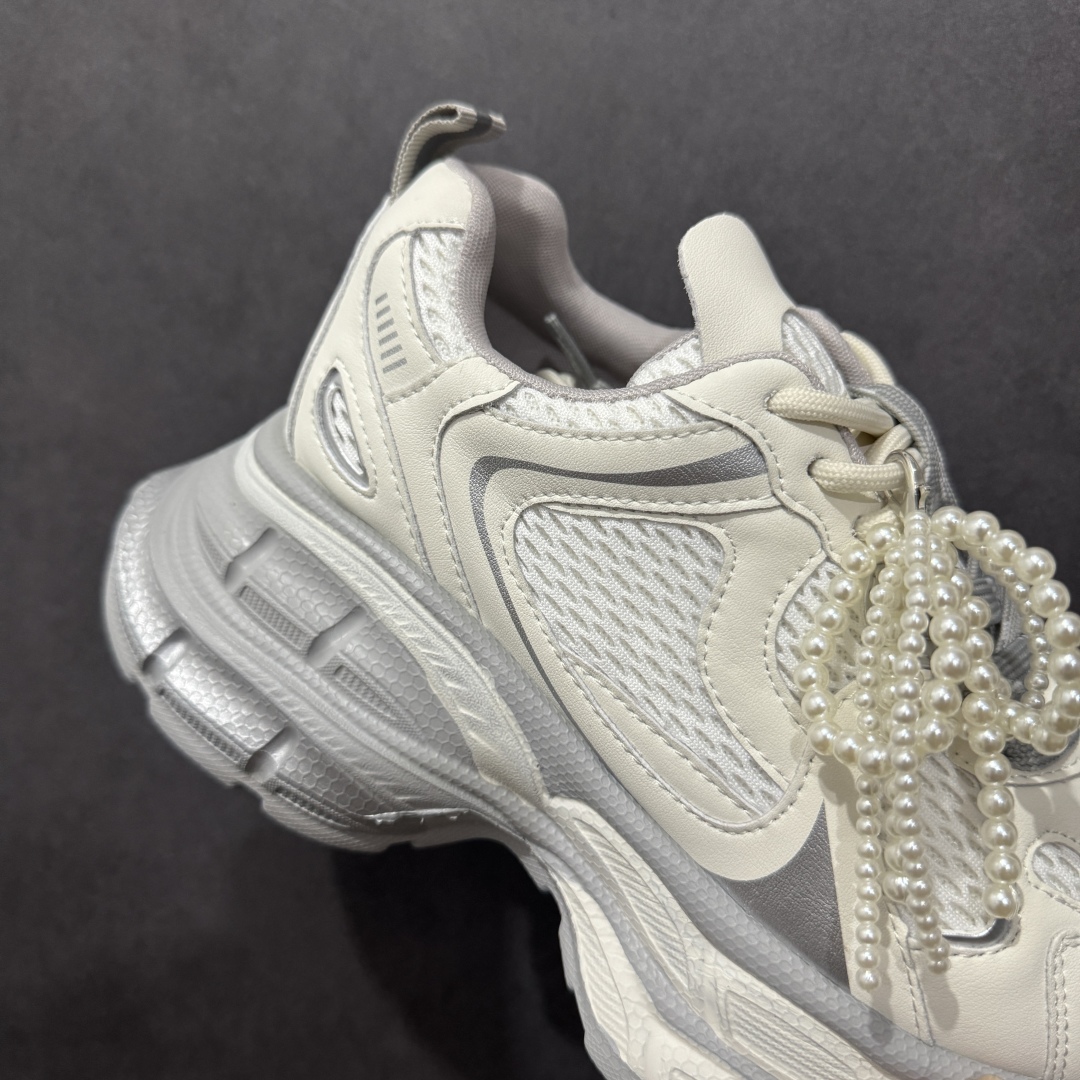 图片[6]-【广东纯原版本】GG-CC Chunky Low白鹿同款独星球 2024新款GGCC低帮复古厚底增高老爹鞋 时髦look轻松定格 不费力展现率性氛围 原版正确大底 高档银盒 酷帅机能风不规则设计大底 8CM 增高厚底 大长腿既视感轻松拿捏 货号：G24X9833 尺码：35 36 37 38 39 40-选品中心