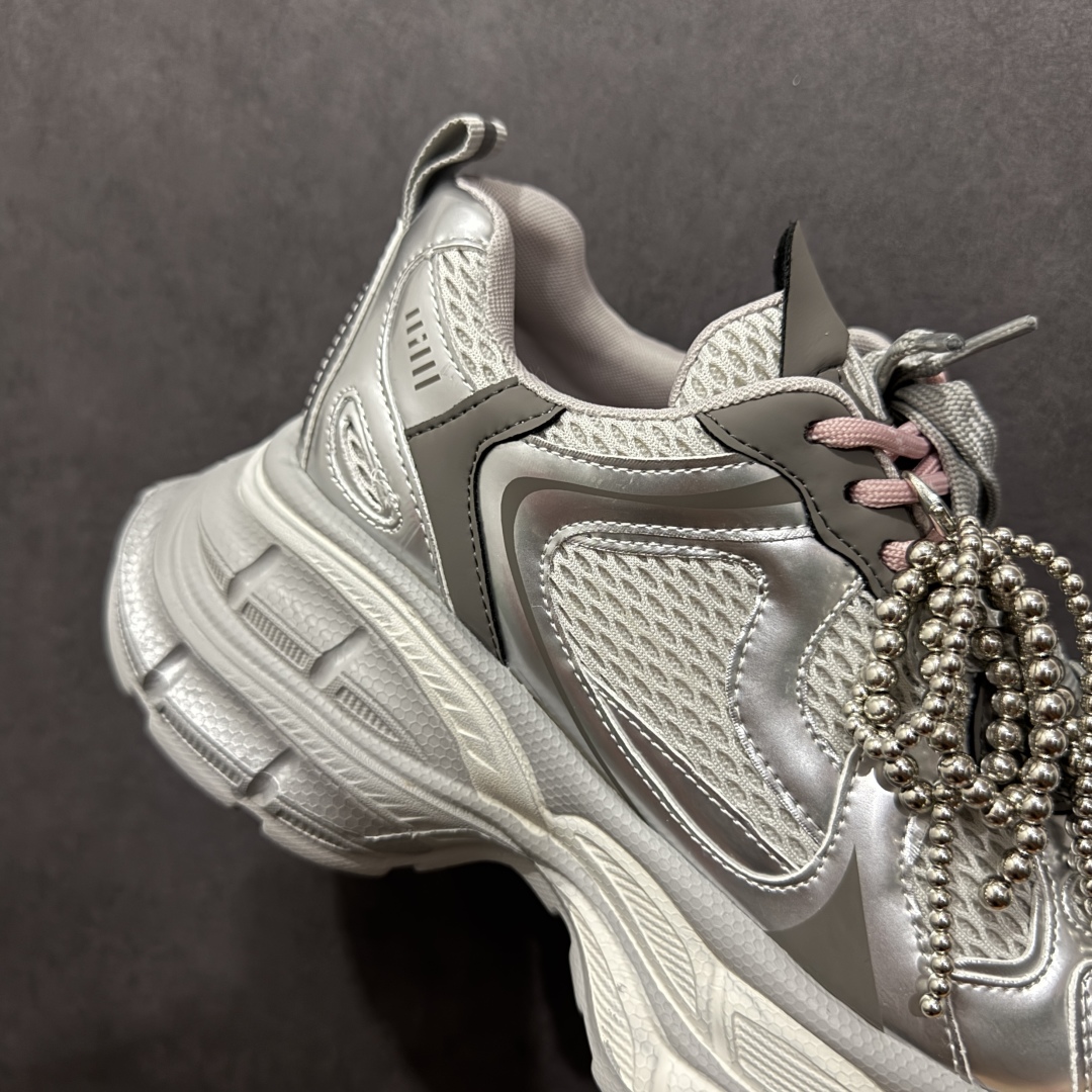 图片[6]-【广东纯原版本】GG-CC Chunky Low白鹿同款独星球 2024新款GGCC低帮复古厚底增高老爹鞋 时髦look轻松定格 不费力展现率性氛围 原版正确大底 高档银盒 酷帅机能风不规则设计大底 8CM 增高厚底 大长腿既视感轻松拿捏 货号：G24X9833 尺码：35 36 37 38 39 40-选品中心