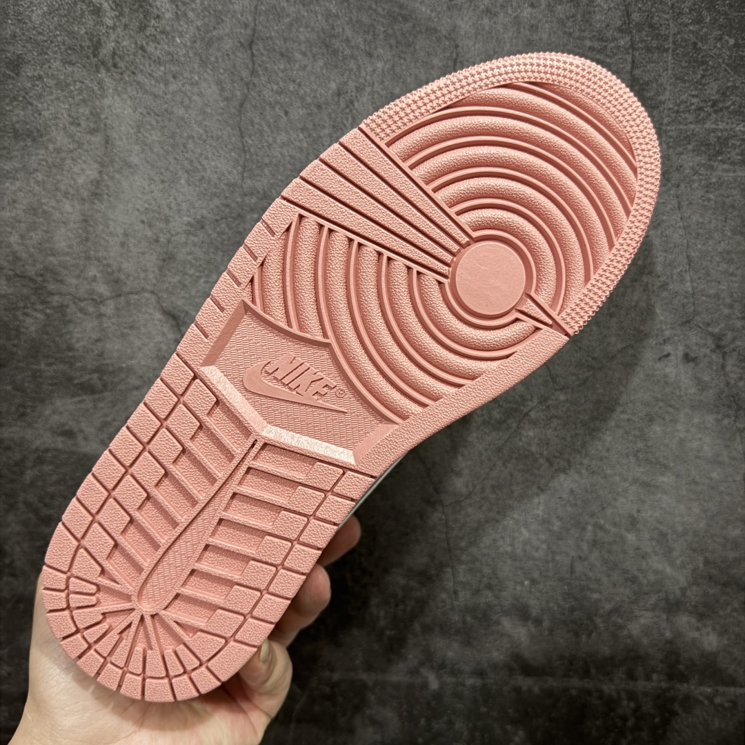 图片[9]-【K版】Air Jordan AJ1 Low 低帮白浅粉 IH0823-611 全新流水线出品 DT版本唯一平替选择 市场第二梯队最强版 全部原鞋开发 原楦原纸板开发 全鞋电脑针车 原厂内置全掌气垫 原盒内在原标 唯一Zp原版鞋带绑法 免检产品 全新2022版型 全头层皮料 完美零毛边处理 原厂配置全掌气垫 价格定位良心 几十个配色陆续出货 尺码：36 36.5 37.5 38 38.5 39 40 40.5 41 42 42.5 43 44 44.5 45 46 47.5-选品中心