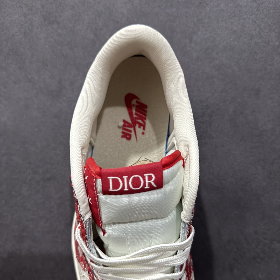 图片[7]-【定制版】Travis Scott x Fragment Design x Air Jordan 1 Low OG SP AJ1 乔1 迪奥联名 米红针织 低帮文化休闲板鞋 XS2024-042  #多方联名合作融合了Travis Scott 独特的音乐风格，藤原浩个性的设计风格以及Jordan品牌的经典元素 使其成为一双具有独特身份和价值的鞋子 清新而立体的外观加上联名标识更突出了其独特身份 这种配色方案显示出活力和时尚感 在视觉上引人注目 鞋身的质感和细腻的细节处理使其显得高端而格调十足 这款“倒钩”联名是设计与创意完美结合 融合多方的个性风格是一款备受瞩目的潮流鞋款  尺码：36 36.5 37.5 38 38.5 39 40 40.5 41 42 42.5 43 44 44.5 45-选品中心