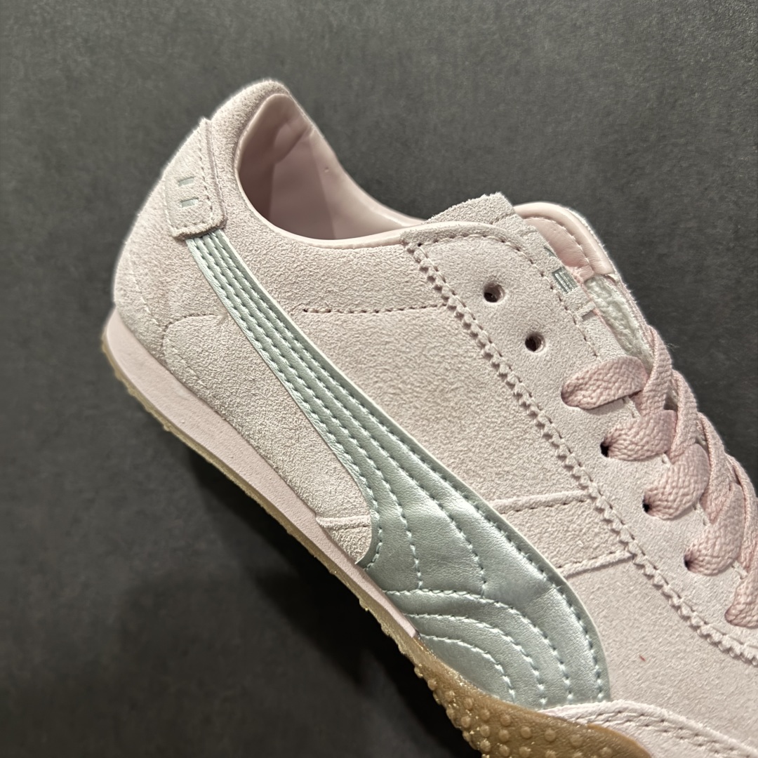 图片[6]-【公司级】Puma Bella UT Leather 防滑耐磨低帮德训板鞋 孔眼底座和脚趾凸起由绒面革材料制成 支持侧踏时的踏步工作 脚背和侧板采用尼龙网布 即使在健身房等使用环境中也能确保透气性 像吸盘一样的设计是为了提高体育馆表面的抓地力性能 货号： 402980-01 尺码： 35.5 36 36.5 37.5 38 38.5 39 40 40.5 41 42 42.5 43 44 45-选品中心