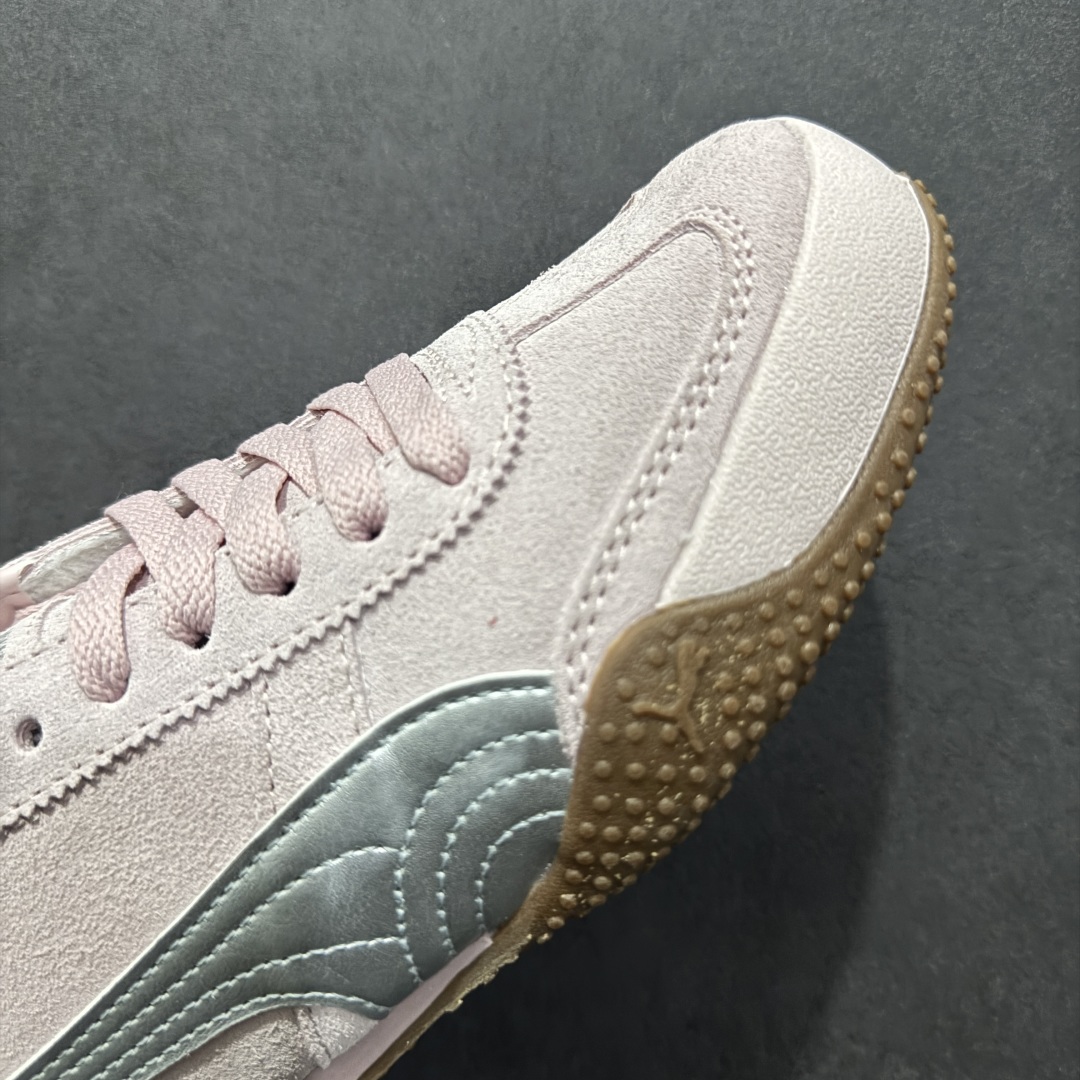 图片[5]-【公司级】Puma Bella UT Leather 防滑耐磨低帮德训板鞋 孔眼底座和脚趾凸起由绒面革材料制成 支持侧踏时的踏步工作 脚背和侧板采用尼龙网布 即使在健身房等使用环境中也能确保透气性 像吸盘一样的设计是为了提高体育馆表面的抓地力性能 货号： 402980-01 尺码： 35.5 36 36.5 37.5 38 38.5 39 40 40.5 41 42 42.5 43 44 45-选品中心