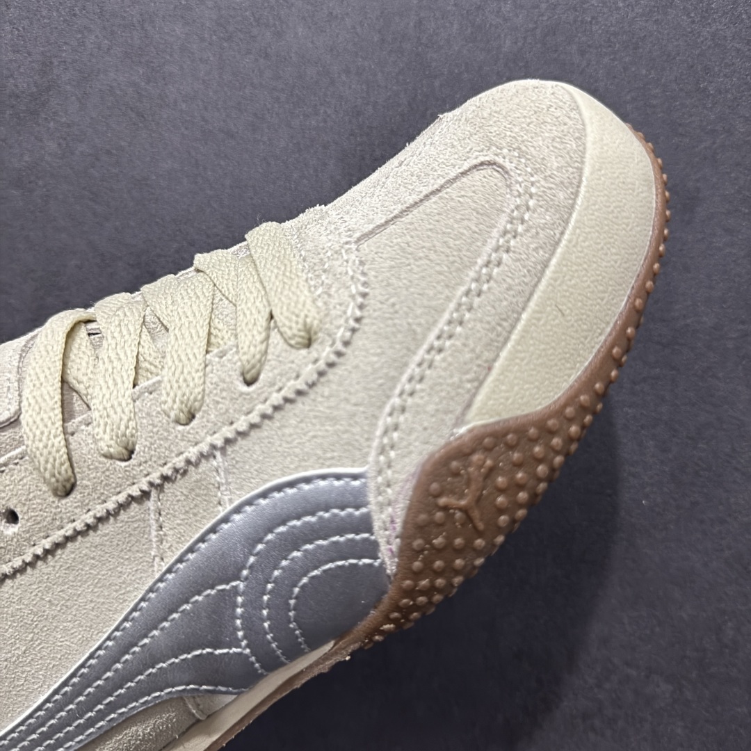 图片[5]-【公司级】Puma Bella UT Leather 防滑耐磨低帮德训板鞋 孔眼底座和脚趾凸起由绒面革材料制成 支持侧踏时的踏步工作 脚背和侧板采用尼龙网布 即使在健身房等使用环境中也能确保透气性 像吸盘一样的设计是为了提高体育馆表面的抓地力性能 货号： 402980-02 尺码： 35.5 36 36.5 37.5 38 38.5 39 40 40.5 41 42 42.5 43 44 45-选品中心