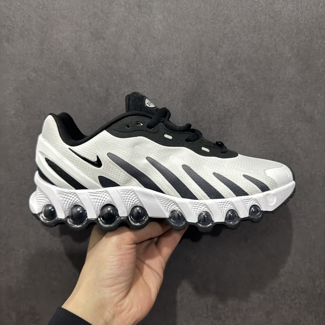 【纯原YH版】NK Air Max DN8 全掌科技气垫 缓震运动跑鞋FQ7860-009 DN8的核心亮点在于其八腔气垫结构 根据不同部位设定的气压值专为行走设计 提供卓越的舒适感 鞋面的设计让人联想到上世纪90年代末至2000年代初的多款Air Max 中底上系列圆形孔洞引发了热议 不少人将其与竞争品牌的缓震技术进行比较 例如K-SWISS 2010年代初推出的Tubes技 及以多孔鞋底闻名的品牌 尺码：36 36.5 37.5 38 38.5 39 40 40.5 41 42 42.5 43 44 44.5 45-选品中心
