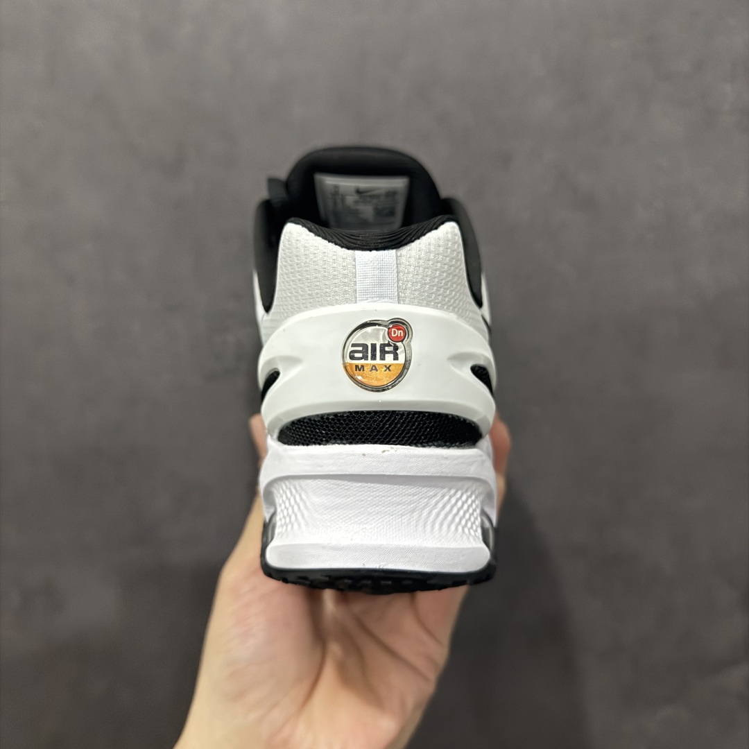 图片[4]-【纯原YH版】NK Air Max DN8 全掌科技气垫 缓震运动跑鞋FQ7860-009 DN8的核心亮点在于其八腔气垫结构 根据不同部位设定的气压值专为行走设计 提供卓越的舒适感 鞋面的设计让人联想到上世纪90年代末至2000年代初的多款Air Max 中底上系列圆形孔洞引发了热议 不少人将其与竞争品牌的缓震技术进行比较 例如K-SWISS 2010年代初推出的Tubes技 及以多孔鞋底闻名的品牌 尺码：36 36.5 37.5 38 38.5 39 40 40.5 41 42 42.5 43 44 44.5 45-选品中心